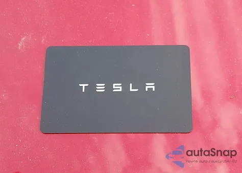 2018 Tesla Model 3 Long Range/Mid Range из США, поврежденный, VIN 5YJ3E1EA9JF025942